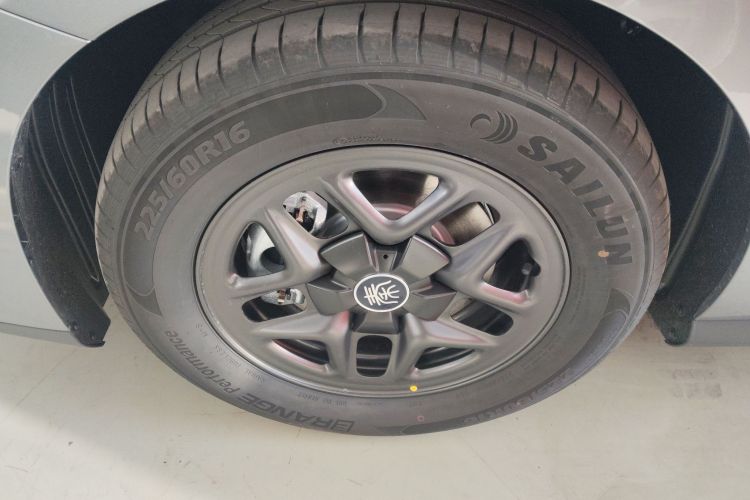 比亚迪 秦PLUS 2025款 DM-i 智驾版 55KM领先型车身外观6007