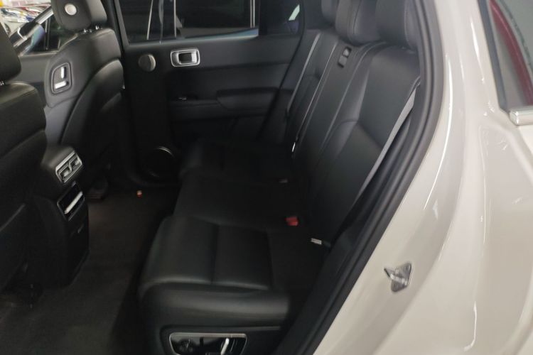 理想汽车 理想L7 2023款 Max中控内饰7004