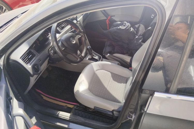 斯柯达 昕锐 2015款 1.6L 自动智选型中控内饰19