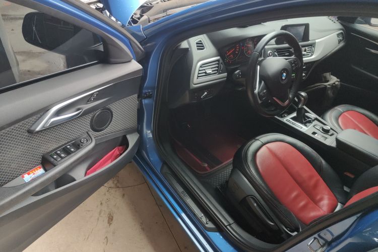 宝马1系 2017款 118i 时尚型中控内饰7002