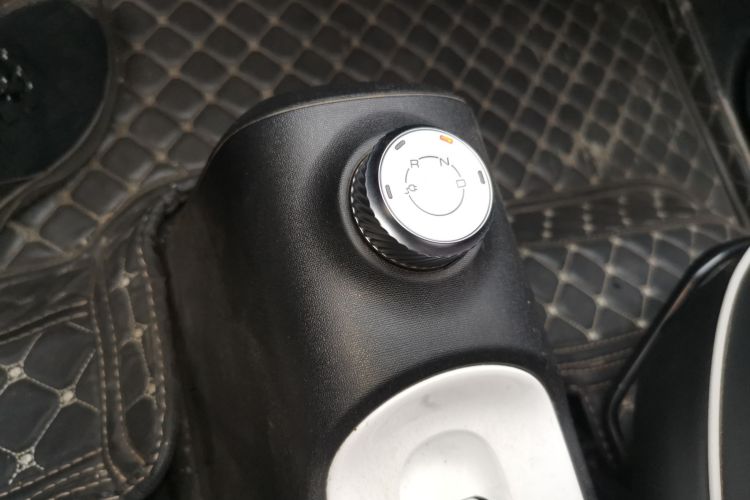 五菱汽车 宏光MINIEV 2022款 GAMEBOY 300km 玩咖款 磷酸铁锂局部细节18