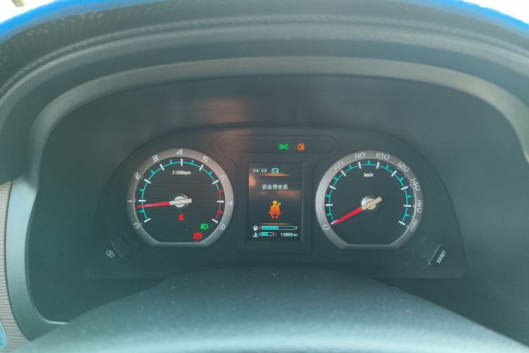 东风风行 菱智 2020款 M5L 1.6L 豪华型 7座局部细节14