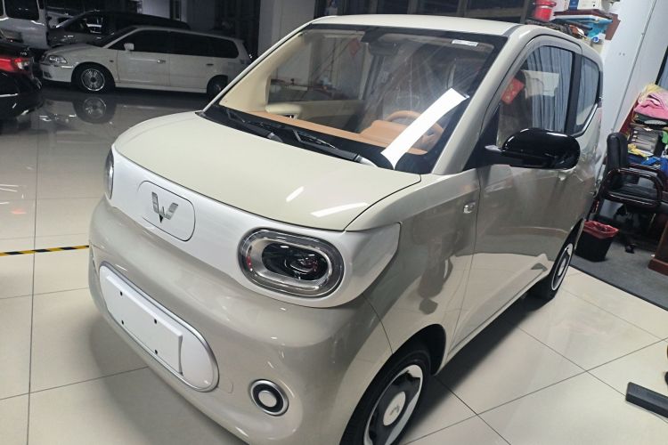 五菱汽车 宏光MINIEV 2024款 第三代 215km 青春版车身外观1