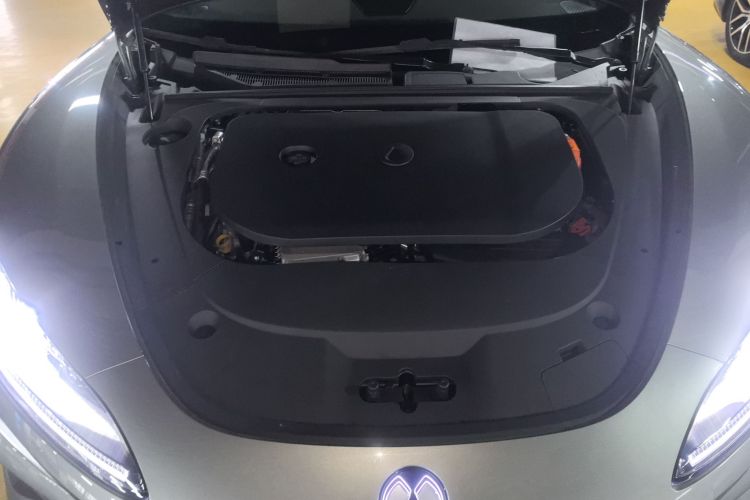 腾势Z9GT 2024款 1100四驱Pro版机舱底盘24