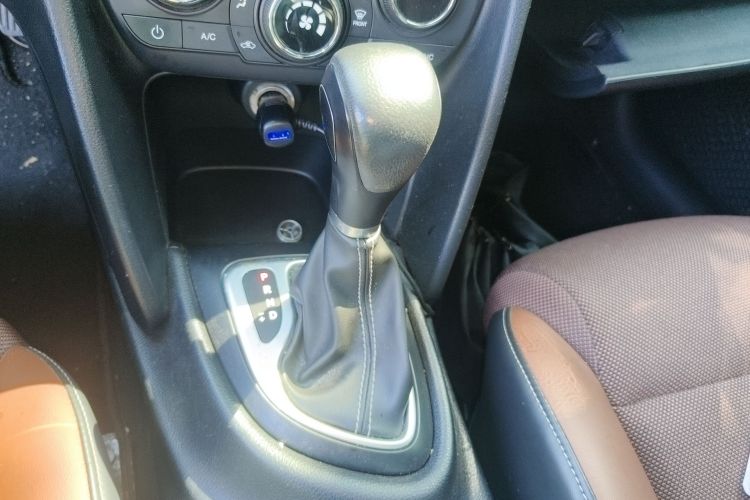 菲亚特 菲翔 2017款 1.4T 自动劲享版中控内饰18