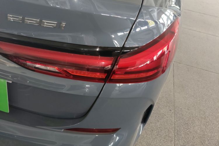 宝马2系(进口) 2021款 225i 四门轿跑车 M运动套装车身外观9