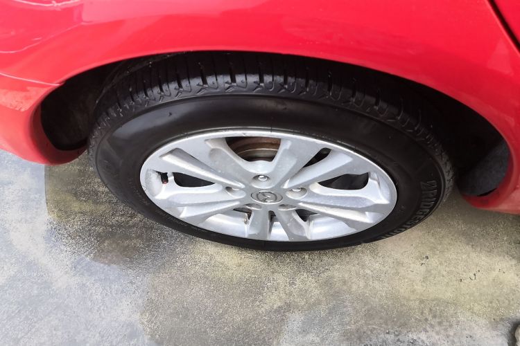 马自达6 2015款 2.0L 自动经典型车身外观6008