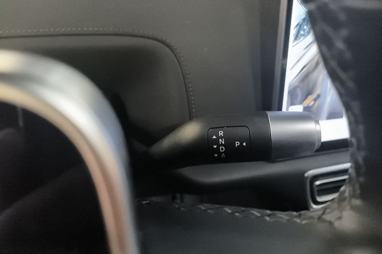 理想汽车 理想L8 2024款 Pro中控内饰18