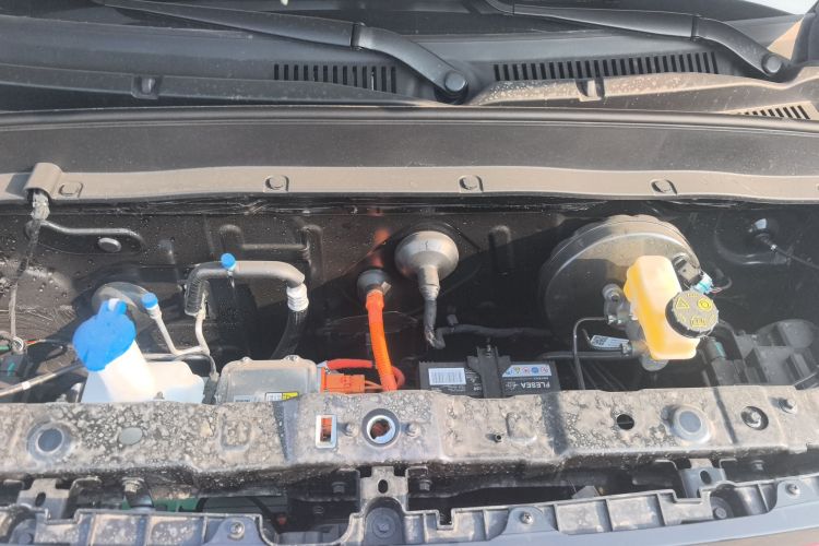 吉利银河 2025款 210km 熊猫卡丁机舱底盘24