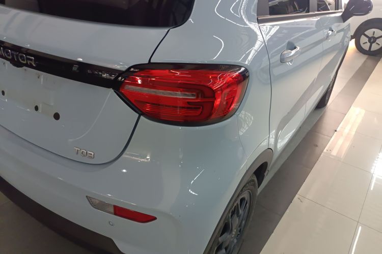 零跑汽车 零跑T03 2023款 310轻享版车身外观6006