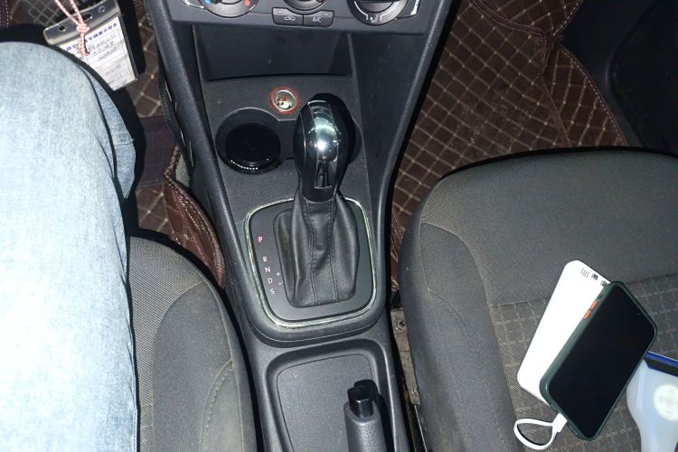 大众 Polo 2014款 1.6L 自动舒适版中控内饰18