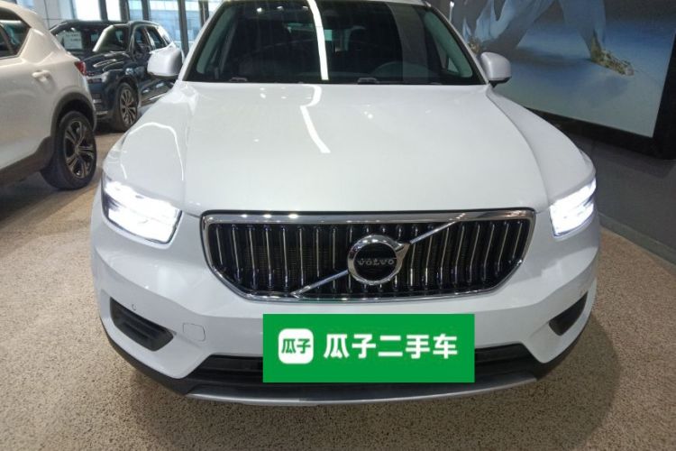 沃尔沃XC40 2022款 T4 四驱智远豪华版车身外观2