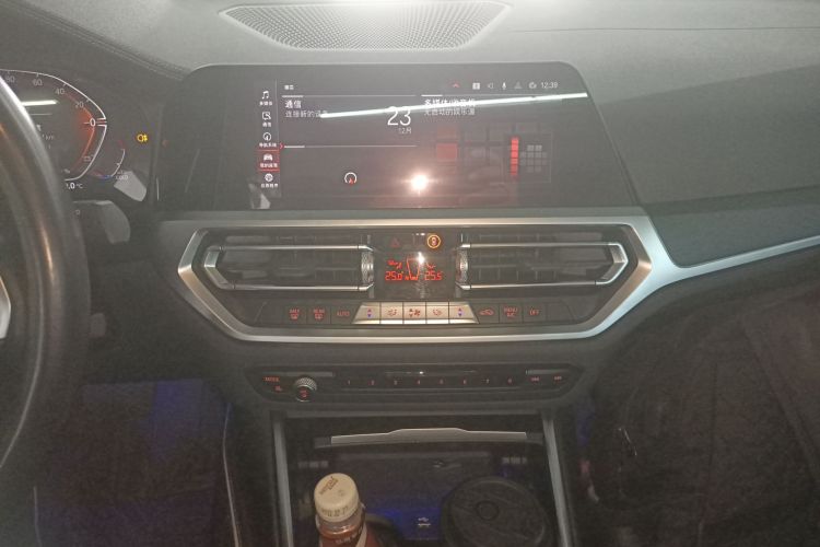 宝马4系 2022款 425i Gran Coupe M运动套装中控内饰16