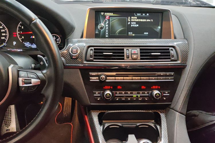 宝马M6 2013款 M6 Gran Coupe中控内饰16