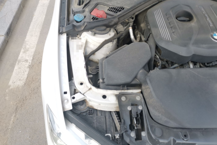 宝马3系 2017款 320Li 时尚型局部细节9006