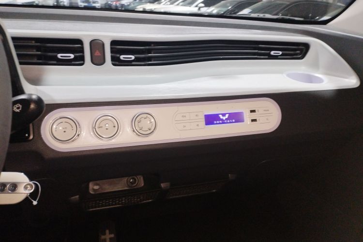 五菱汽车 宏光MINIEV 2022款 马卡龙缤纷款 磷酸铁锂中控内饰16