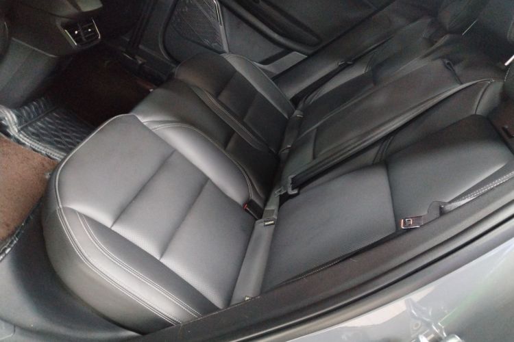 领克06 2023款 Remix 1.5T 劲Pro中控内饰7004