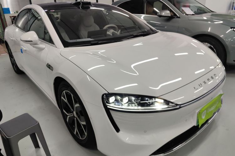 鸿蒙智行 智界S7 2025款 855km Max车身外观6002