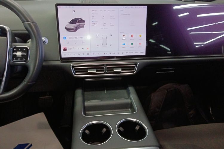 理想汽车 理想L8 2023款 Pro中控内饰16