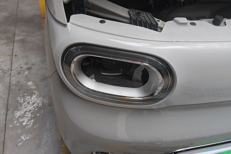 五菱汽车 宏光MINIEV 2024款 第三代 215km 进阶版车身外观8