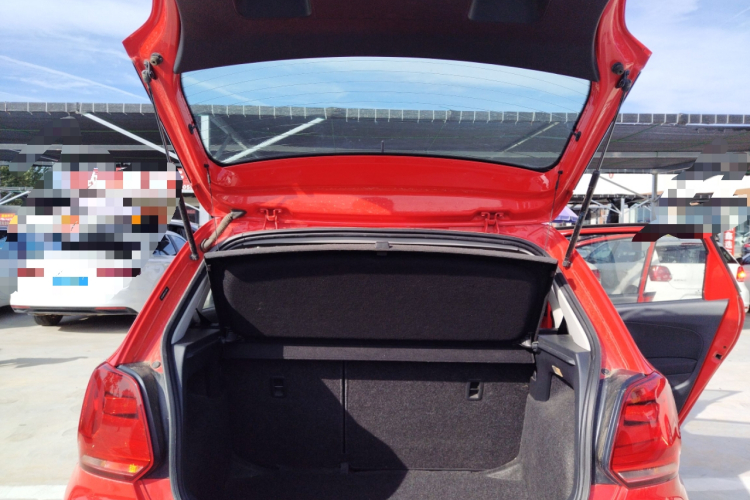 大众 Polo 2016款 1.6L 自动舒适型机舱底盘23