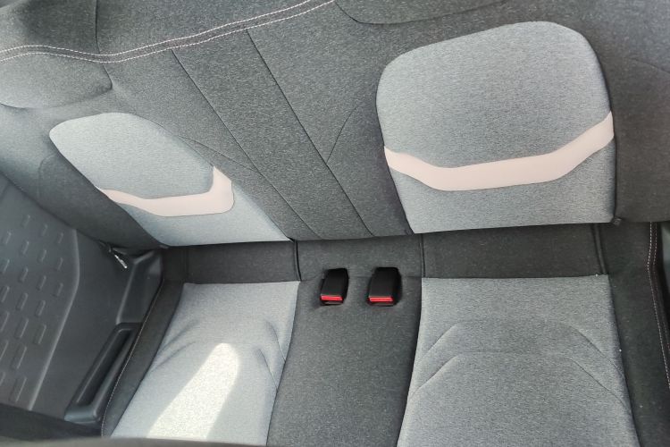 奇瑞新能源 QQ冰淇淋 2022款 120km 甜筒 磷酸铁锂中控内饰7004