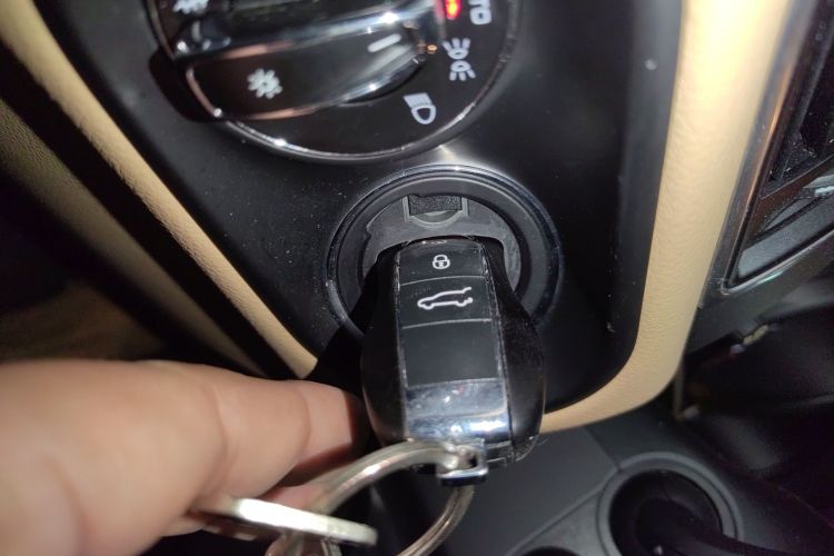 保时捷 2017款  Macan 2.0T中控内饰11