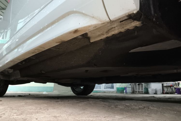 奥迪Q3 2018款 30 TFSI 时尚型典藏版机舱底盘29