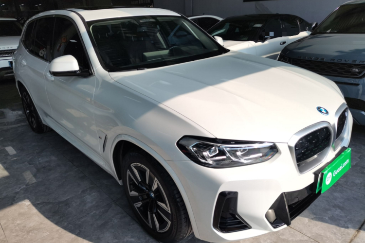 宝马iX3 2022款 改款 领先型车身外观3