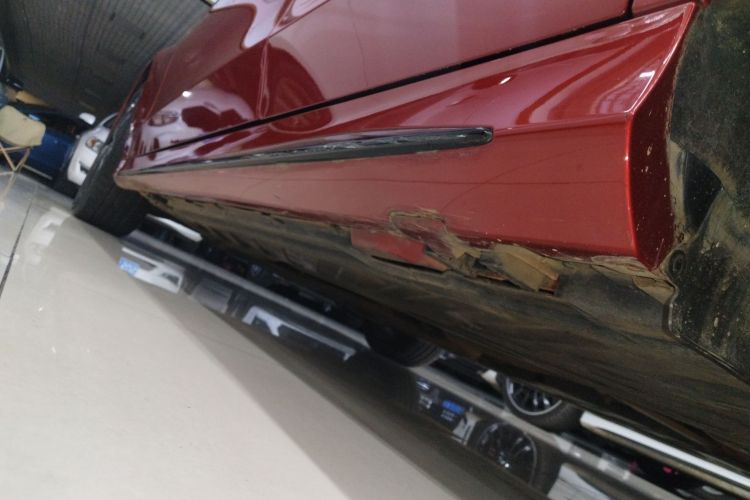 奔驰C级 2019款 C 260 运动版局部细节9002