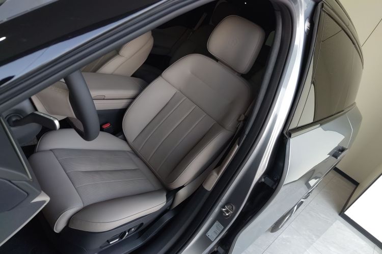 蔚来ES8 2024款 100kWh 签名版中控内饰19