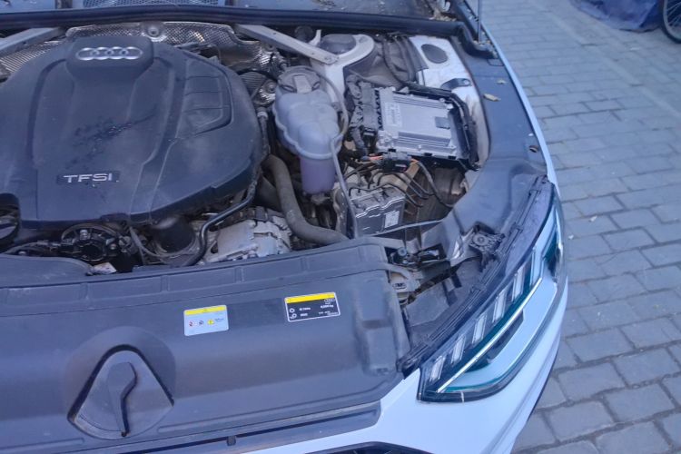 奥迪A4L 2022款 40 TFSI 时尚动感型局部细节9007