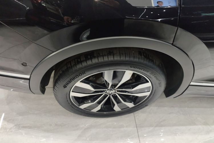 大众 途观L 2024款 330TSI 自动两驱R-Line越享版车身外观6008