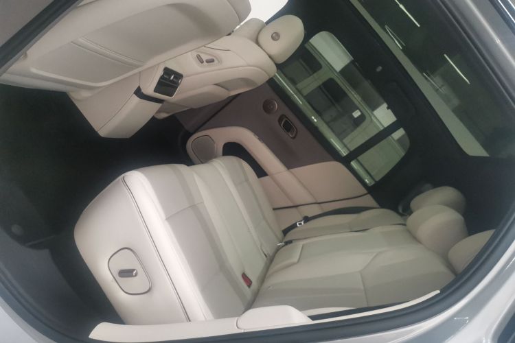 理想汽车 理想i6 2025款 两驱标准型中控内饰21