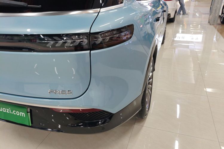 岚图汽车 岚图FREE 2021款 四驱标准增程专属豪华套装车身外观9