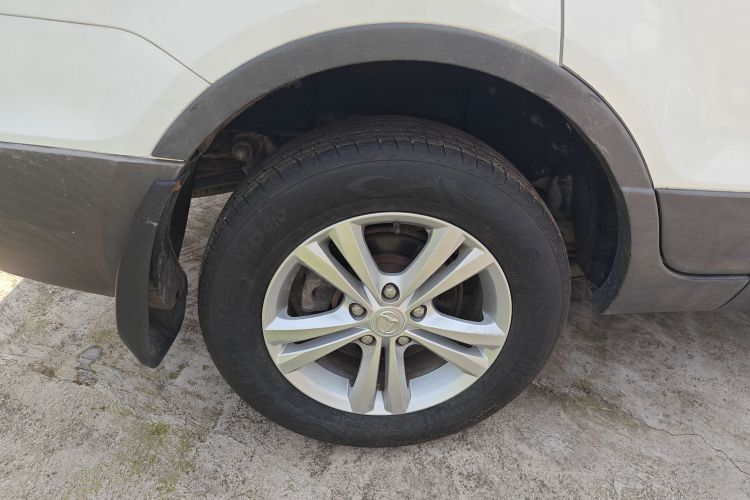 北汽幻速S3 2017款 1.5L 手动豪华型车身外观56