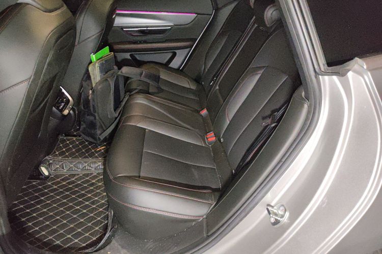 小鹏P7 2024款 P7i 550 Pro中控内饰21