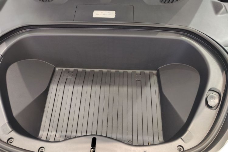 小米汽车 小米SU7 2024款 四驱超长续航高阶智驾Max版机舱底盘24