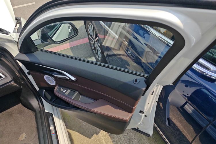 宝马1系 2021款 120i M运动曜夜版中控内饰42