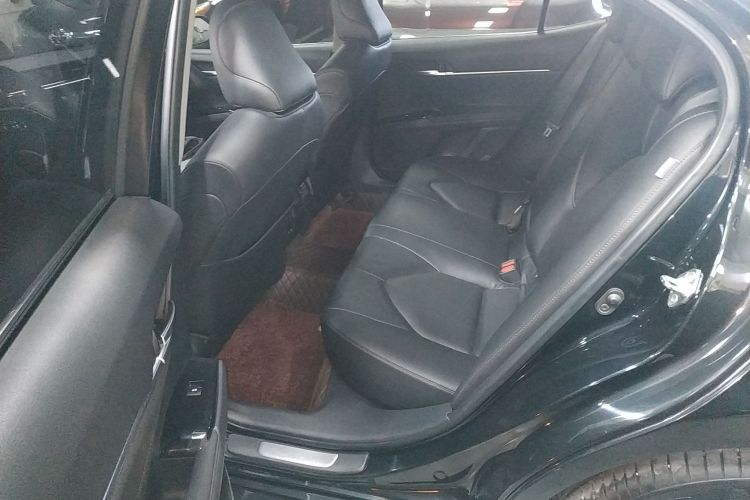 丰田 凯美瑞 2019款 2.0G 豪华版 国VI中控内饰7004