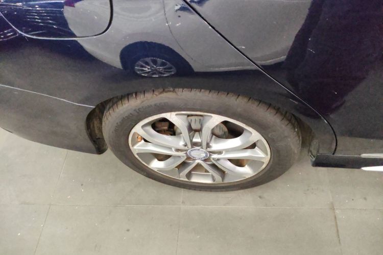 奔驰C级 2015款 C 200 L 运动型车身外观6008