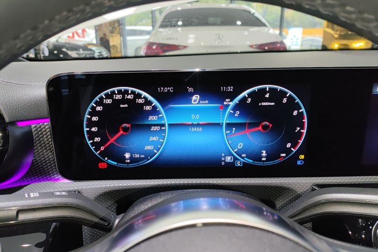 奔驰A级 2022款 改款三 A 200 L 运动轿车时尚型局部细节14