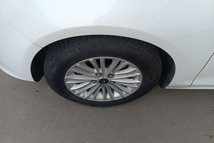 福特 福睿斯 2015款 1.5L 自动舒适型车身外观6007