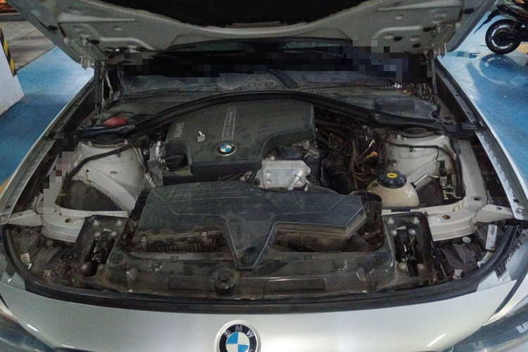 宝马3系GT 2013款 320i 风尚设计套装局部细节24