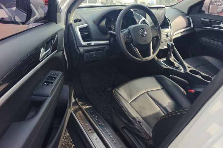 东风风神AX7 2016款 1.4T 手动智尚型中控内饰20