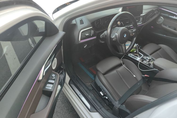 宝马1系 2022款 120i M运动曜夜版中控内饰20