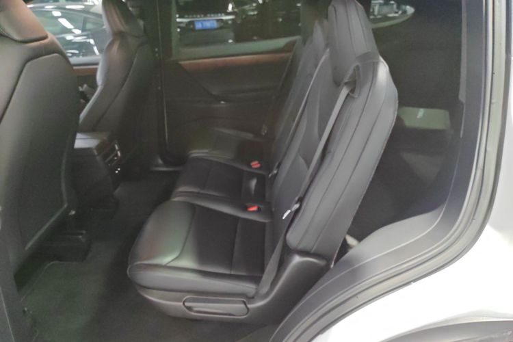 特斯拉 Model X 2020款 长续航升级版中控内饰21
