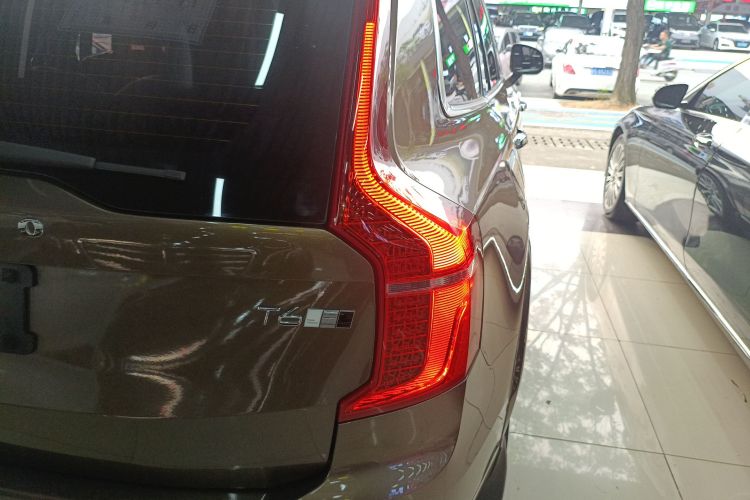 沃尔沃XC90 2018款 T6 智雅版 7座车身外观9