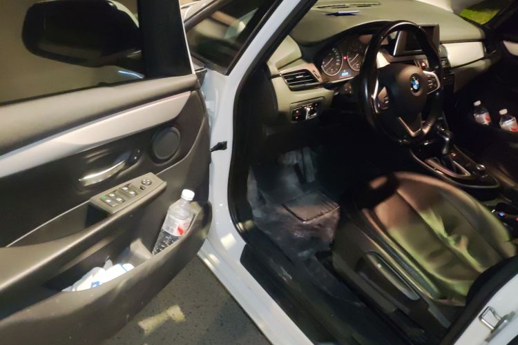 宝马2系旅行车 2016款 218i 领先型中控内饰20