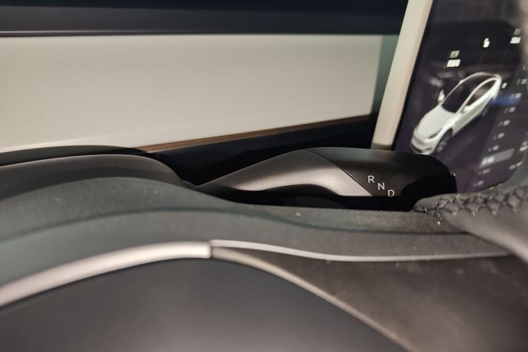 特斯拉 Model Y 2022款 改款 后轮驱动版局部细节18